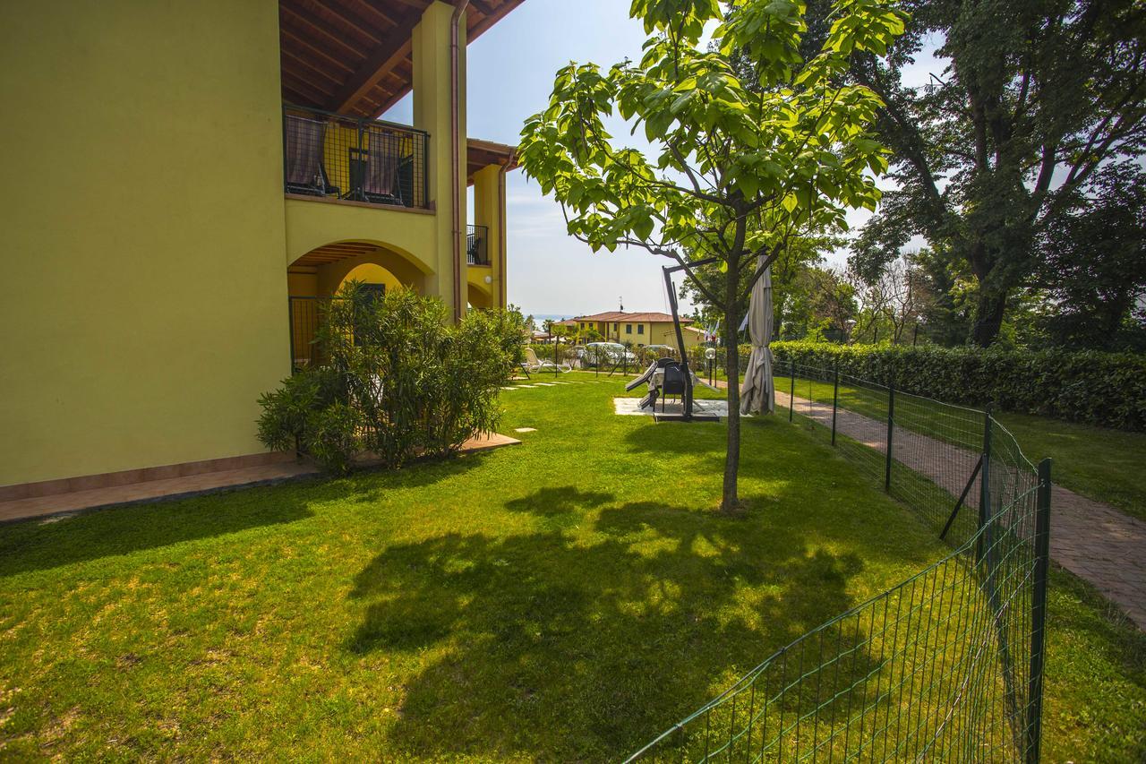 Residence Karina Moniga del Garda ภายนอก รูปภาพ